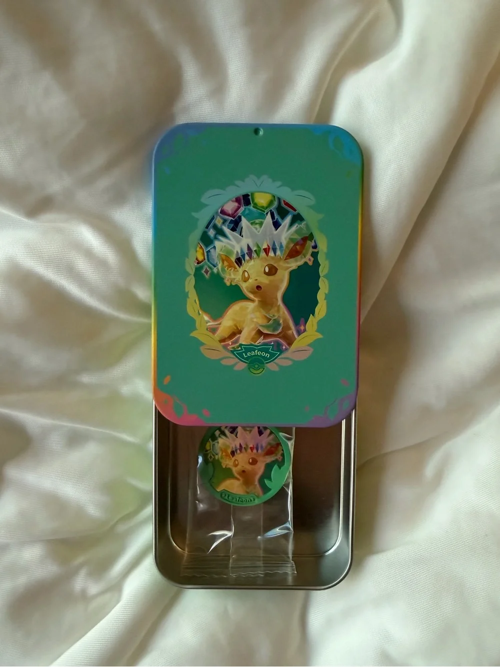 Pokemon Chinese Exclusive Leafeon Tin
